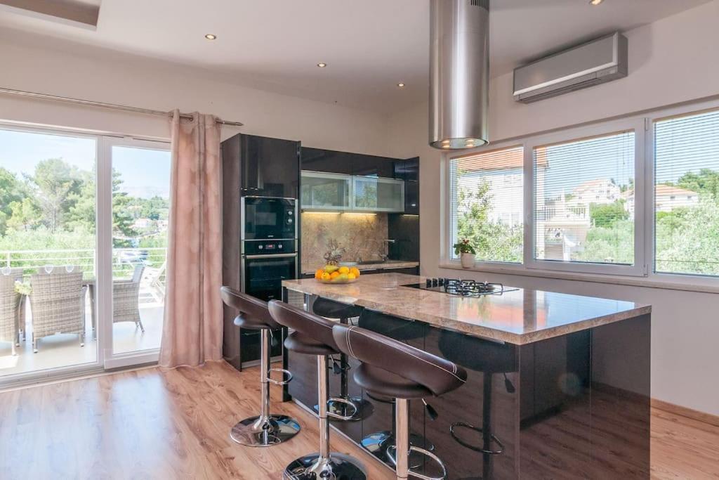 Villa Kora - Luxury Holiday Apartments ルンバルダ エクステリア 写真