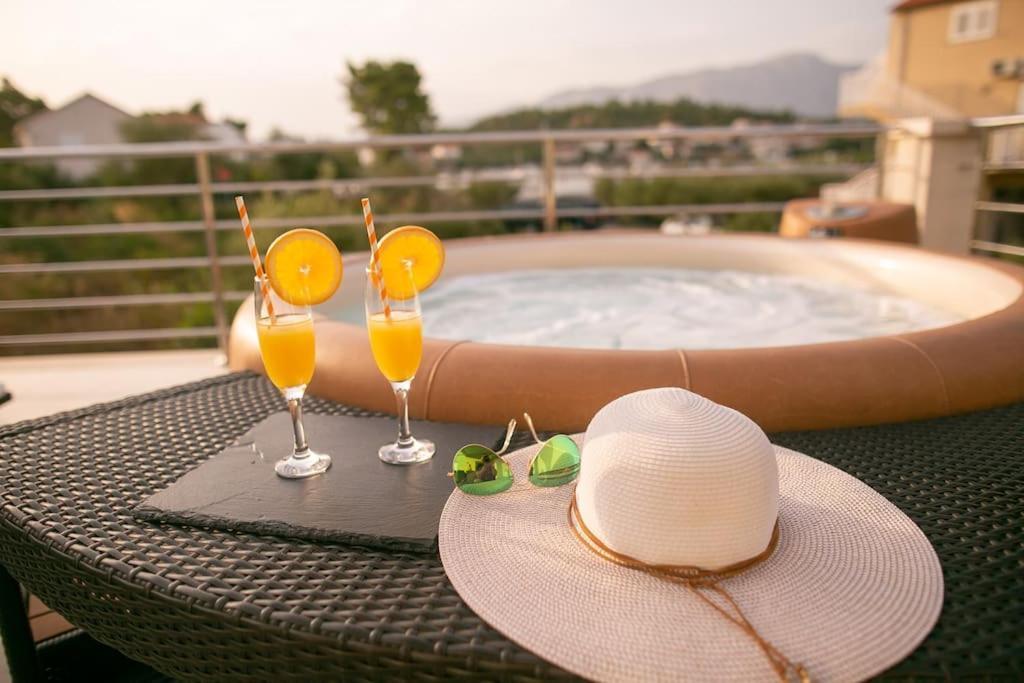 Villa Kora - Luxury Holiday Apartments ルンバルダ エクステリア 写真
