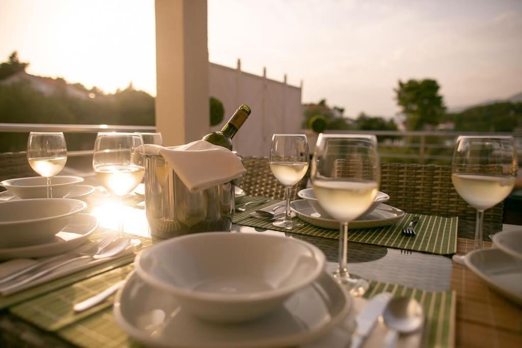 Villa Kora - Luxury Holiday Apartments ルンバルダ エクステリア 写真
