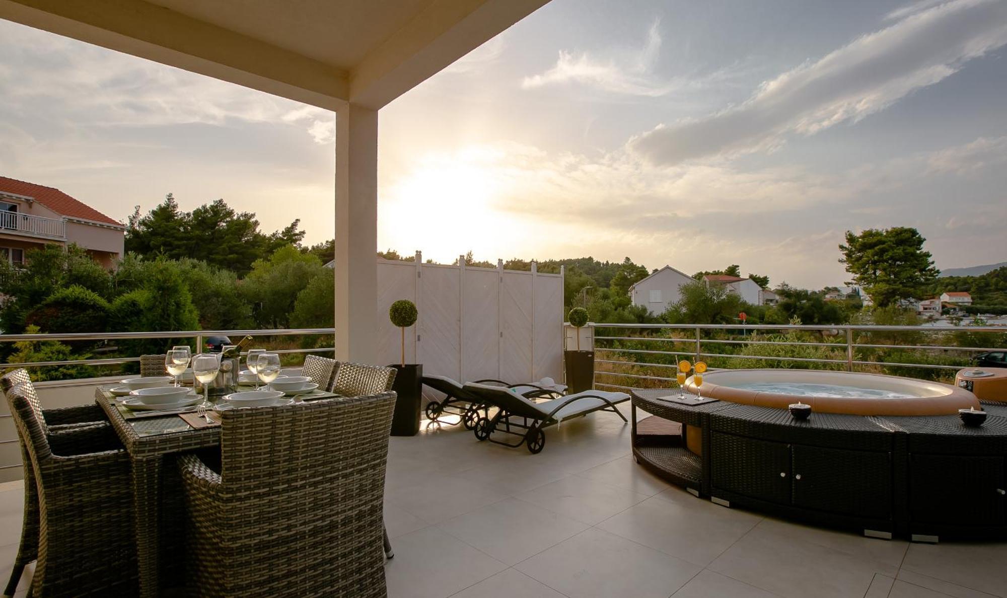 Villa Kora - Luxury Holiday Apartments ルンバルダ エクステリア 写真